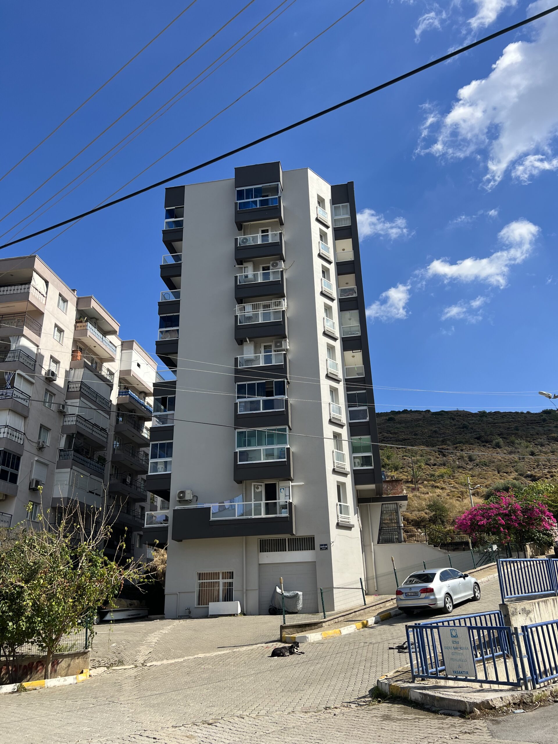 ÇETİN EMEÇ MAHALLESİNDE ÇİFT CEPHELİ ASANSÖRLÜ 2+1 DAİRE