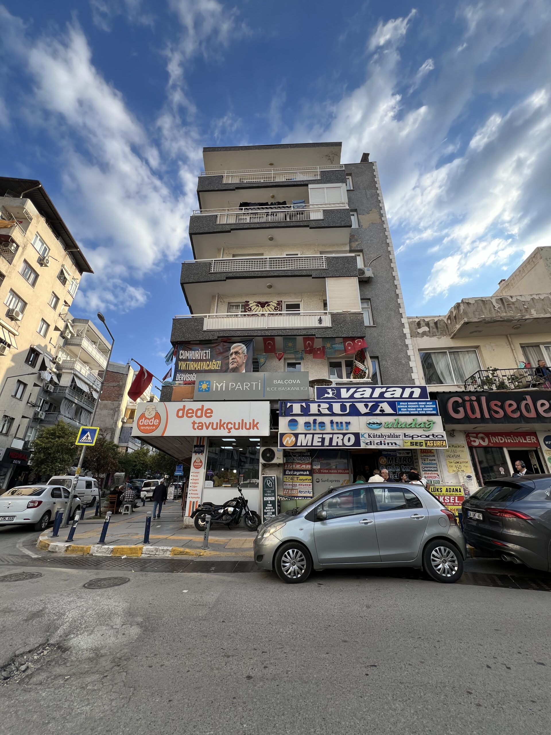 ATA CADDESİNDE DURU PARK CEPHELİ 25 m2 SATILIK DÜKKAN