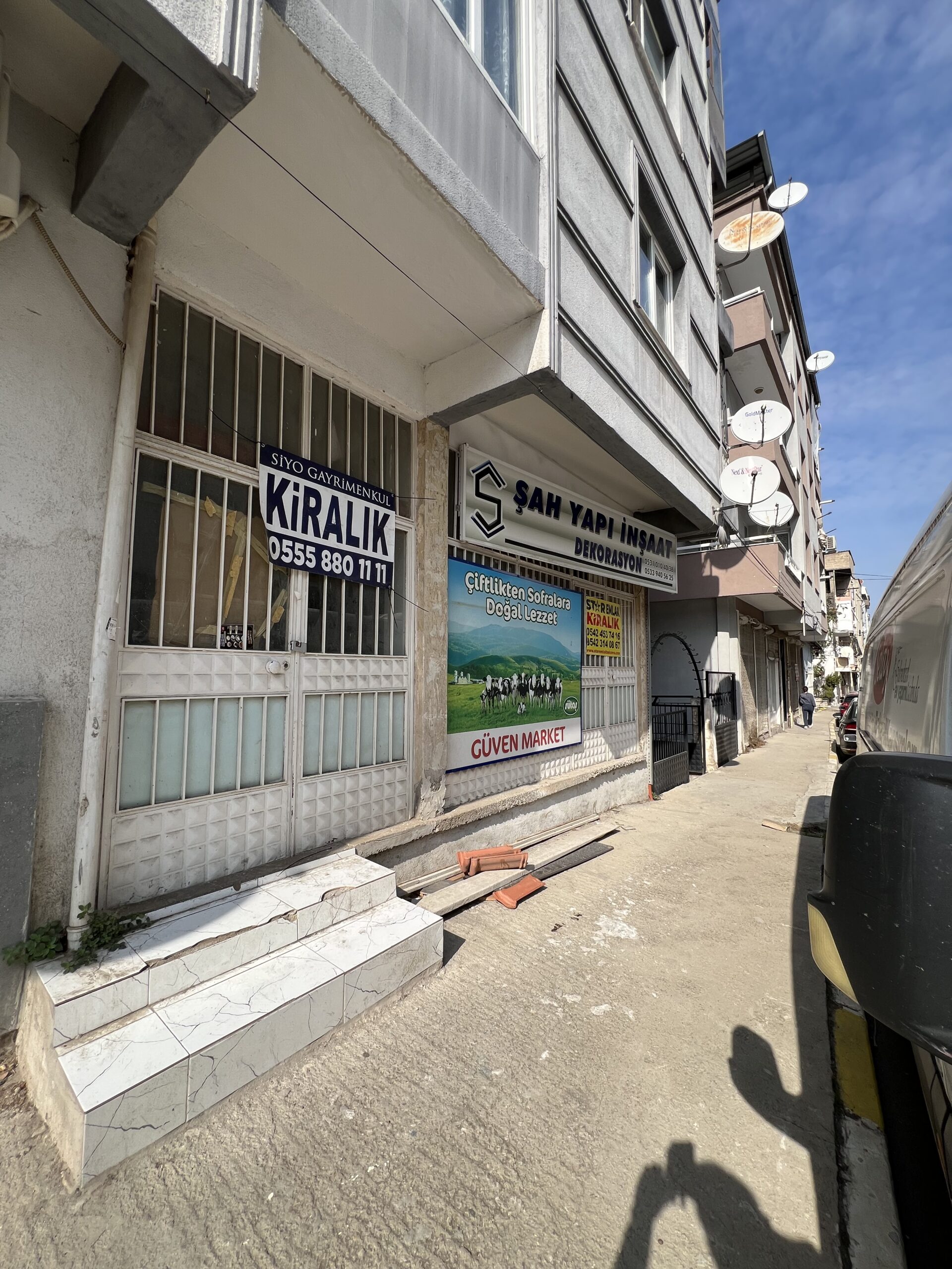 CADDE ÜSTÜNDE KİRALIK MERKEZİ KONUMDA 40m2 DÜKKAN
