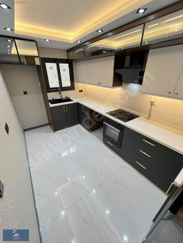 BALÇOVADA SİTE İÇİNDE LUX TADİLATLI SATILIK OTOPARKLI 3+1 DAİRE